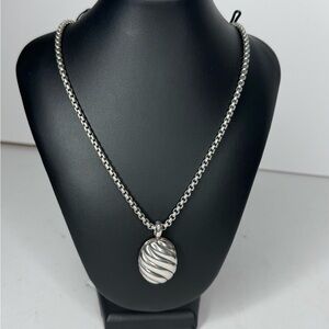 Authentic David Yurman Sculpted Locket with Chain